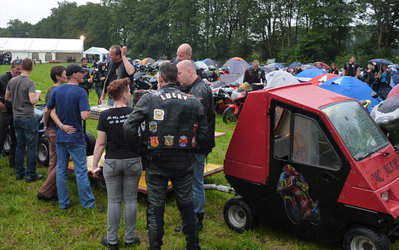Alfsee2011_11.jpg (143.67 KiB) 6278 mal betrachtet Freibier auf dem Platz