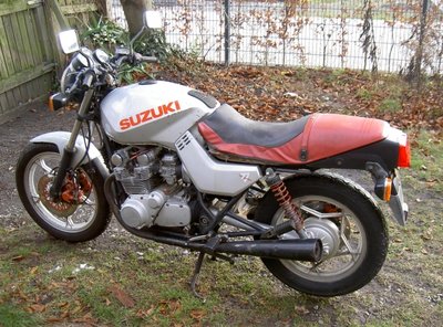 PICT2567.JPG (332.01 KiB) 7542 mal betrachtet Auf den ersten Blick chic - komplett und unverbastelt.